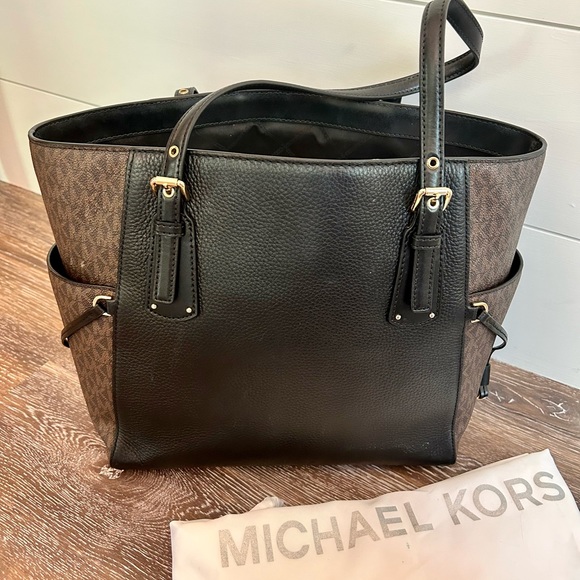 Michael Kors Bag - Picture 4 of 6